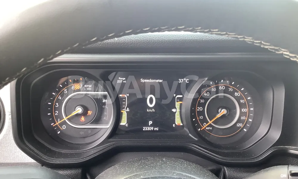 Vehicle photo 7