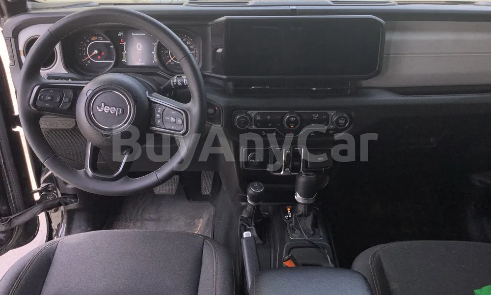 Vehicle photo 8