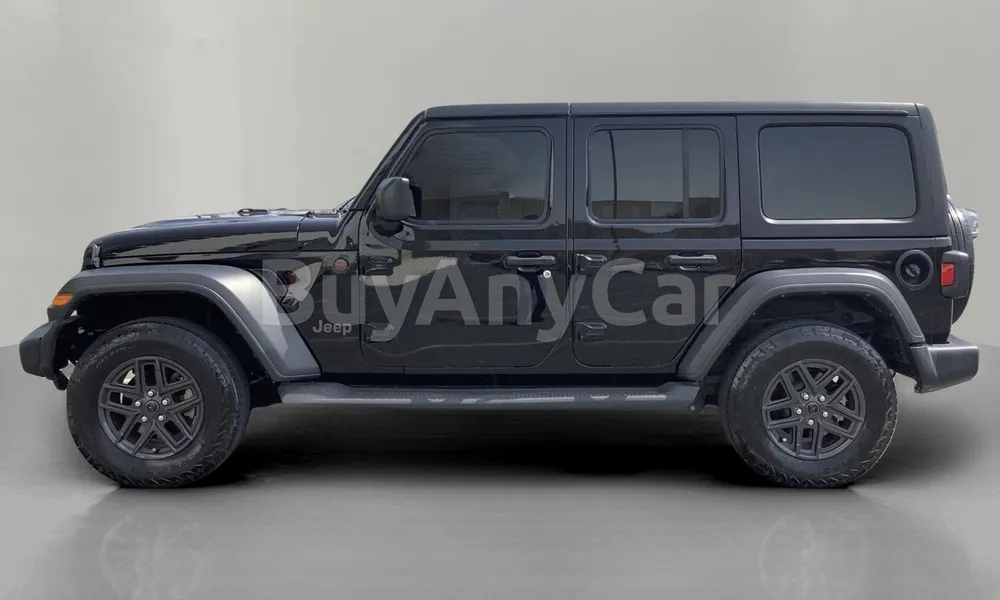 Vehicle photo 4