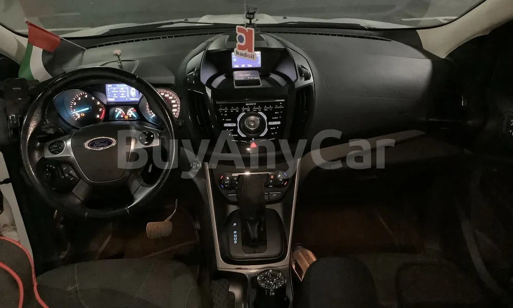 Vehicle photo 7