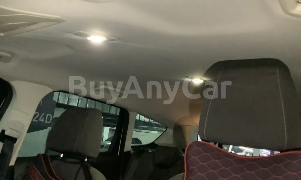 Vehicle photo 9