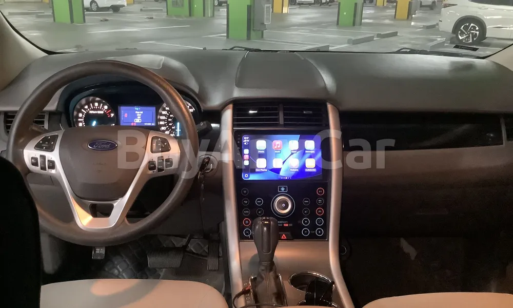 Vehicle photo 9