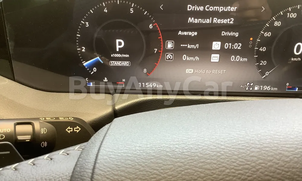 Vehicle photo 8