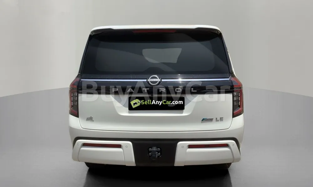 Vehicle photo 2