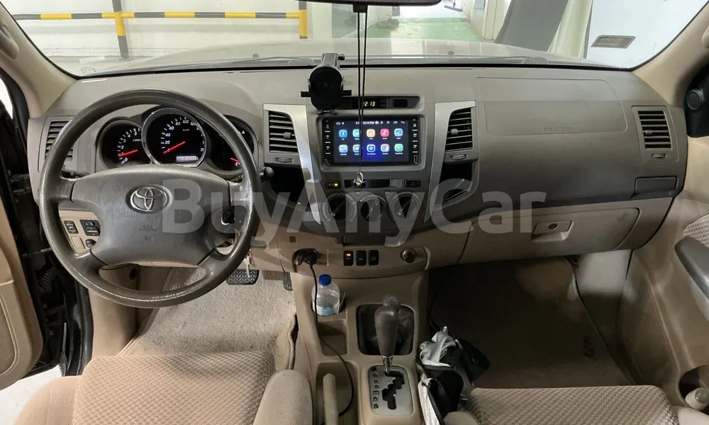 Vehicle photo 8