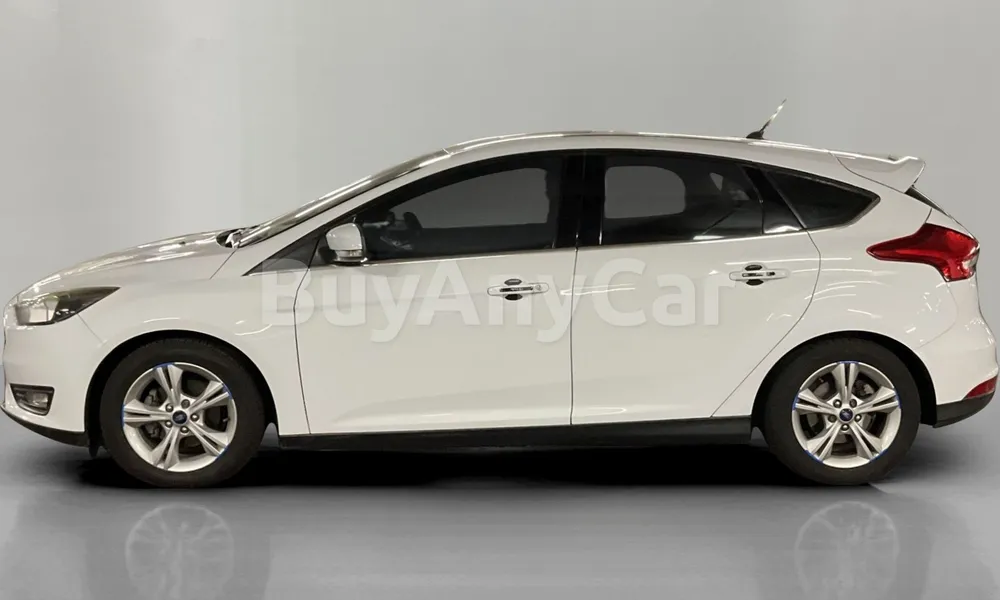 Vehicle photo 4