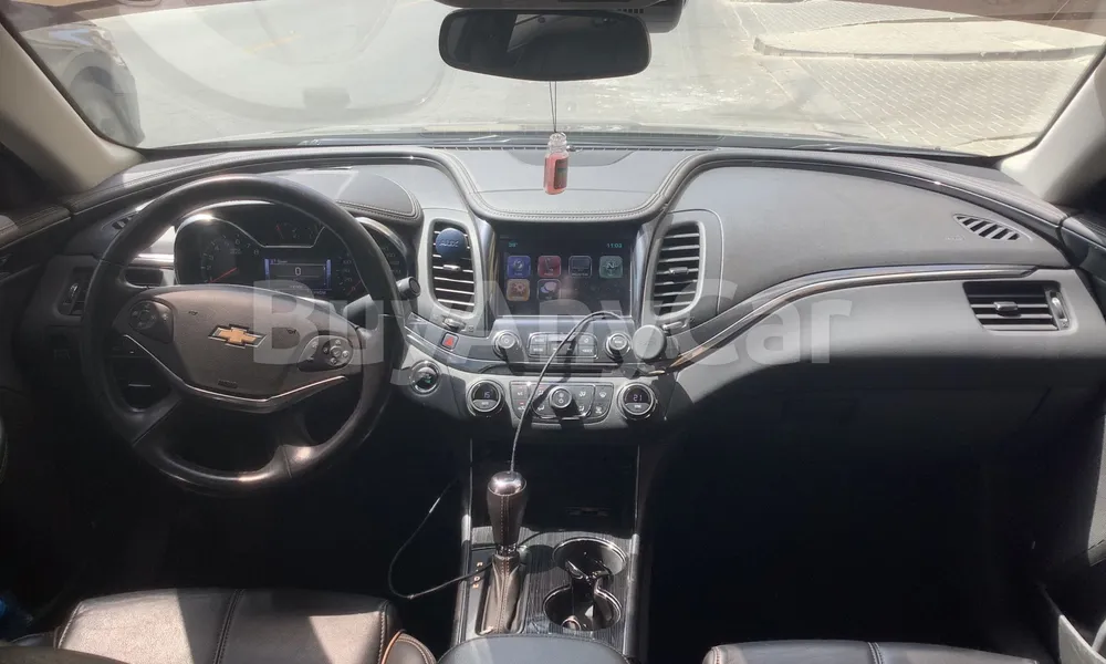 Vehicle photo 8