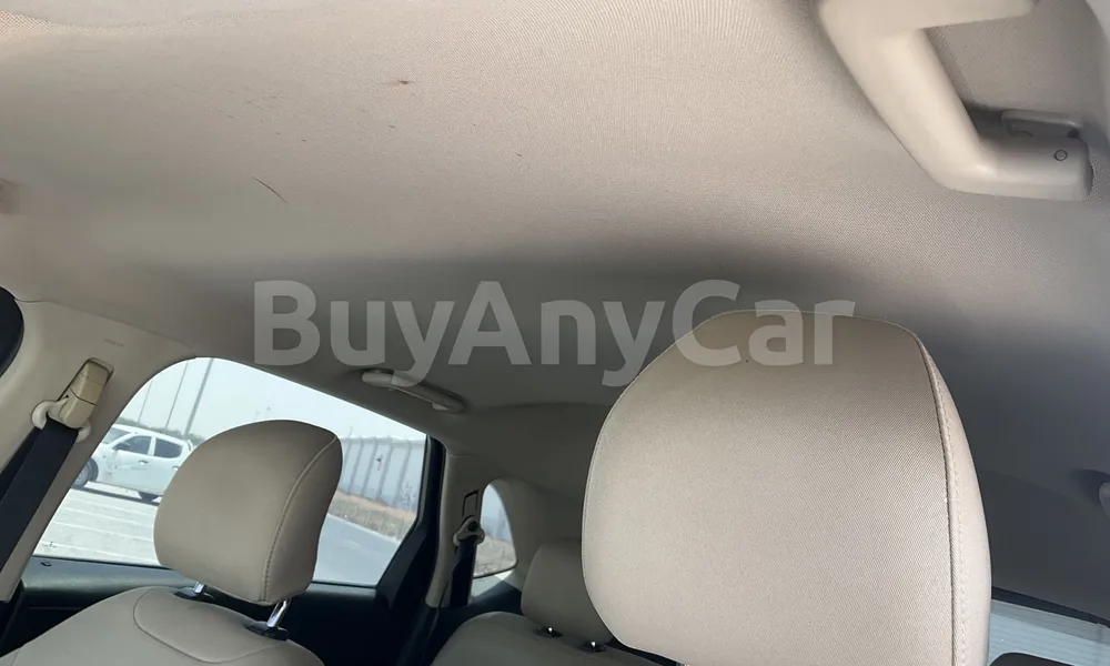 Vehicle photo 9