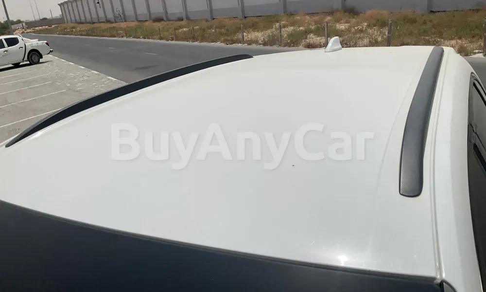 Vehicle photo 5