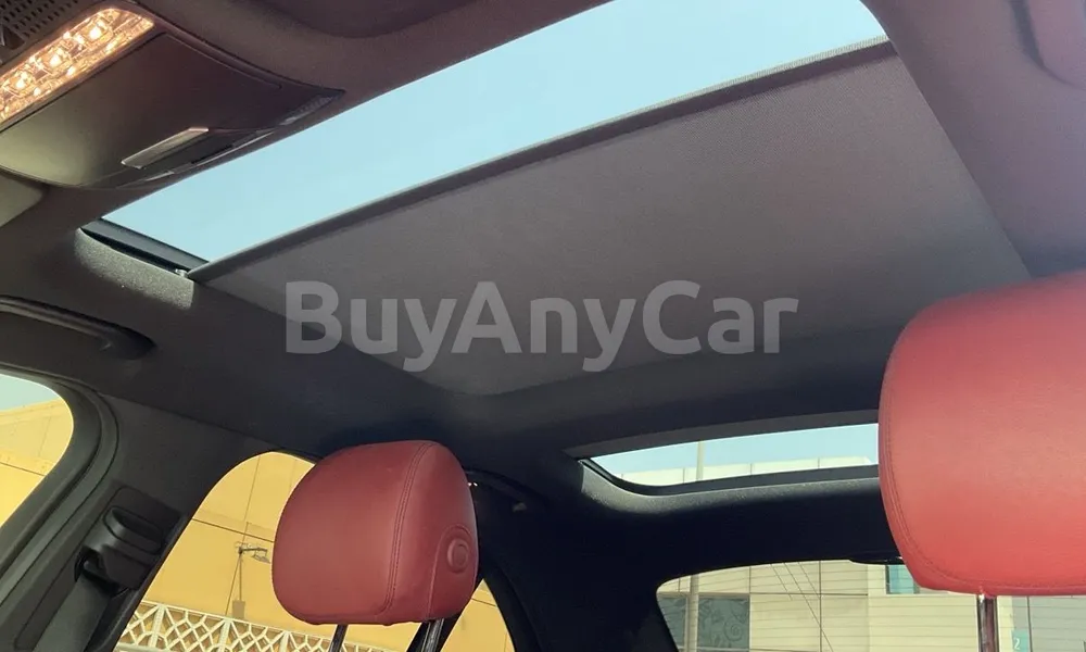 Vehicle photo 8