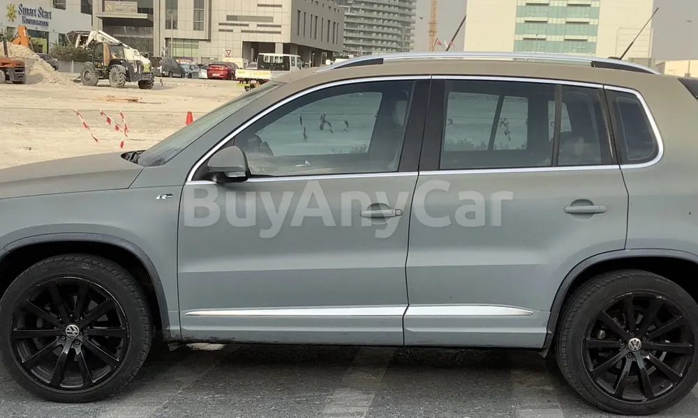 Vehicle photo 4
