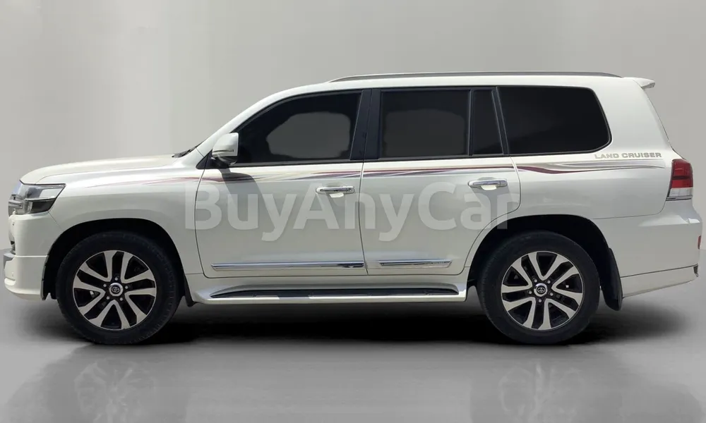 Vehicle photo 3