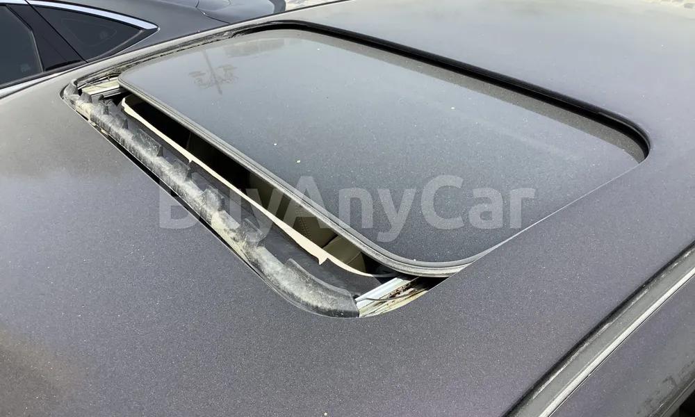 Vehicle photo 5