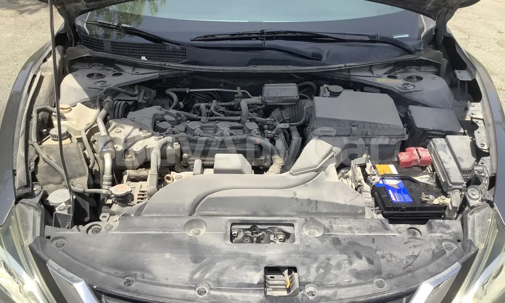 Vehicle photo 6