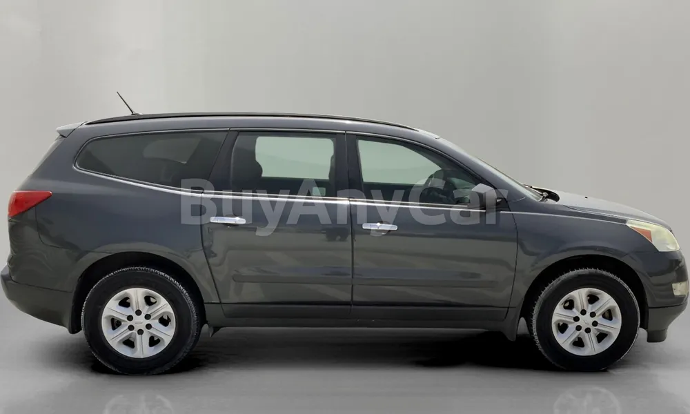 Vehicle photo 3
