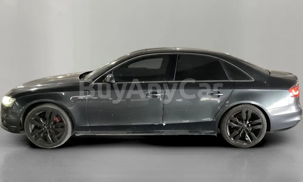 Vehicle photo 4