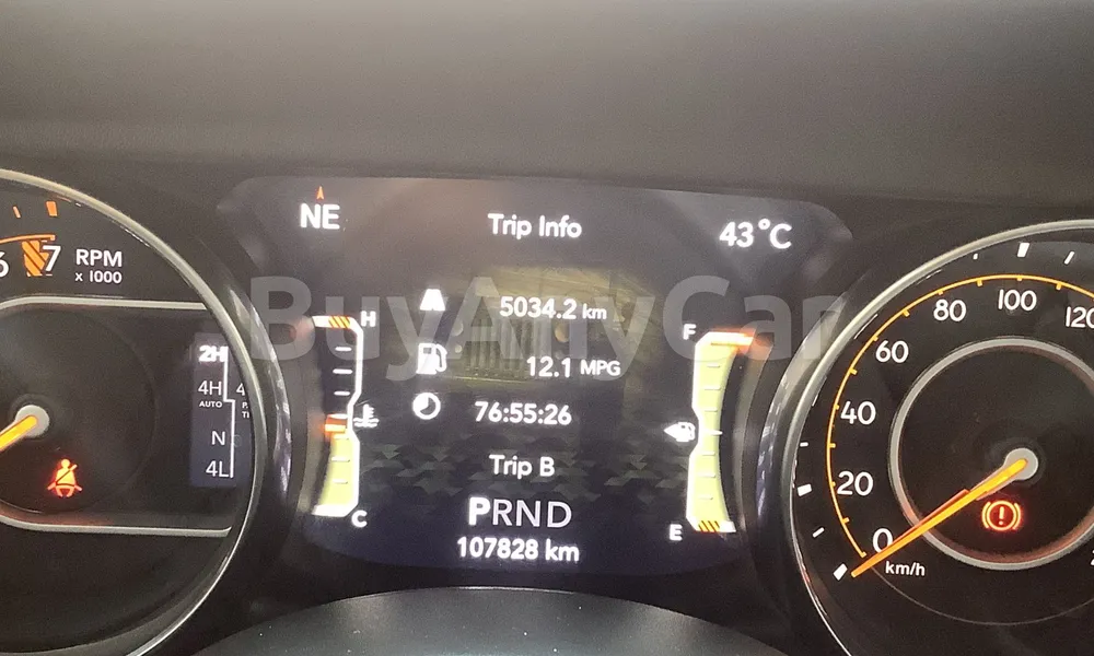 Vehicle photo 7