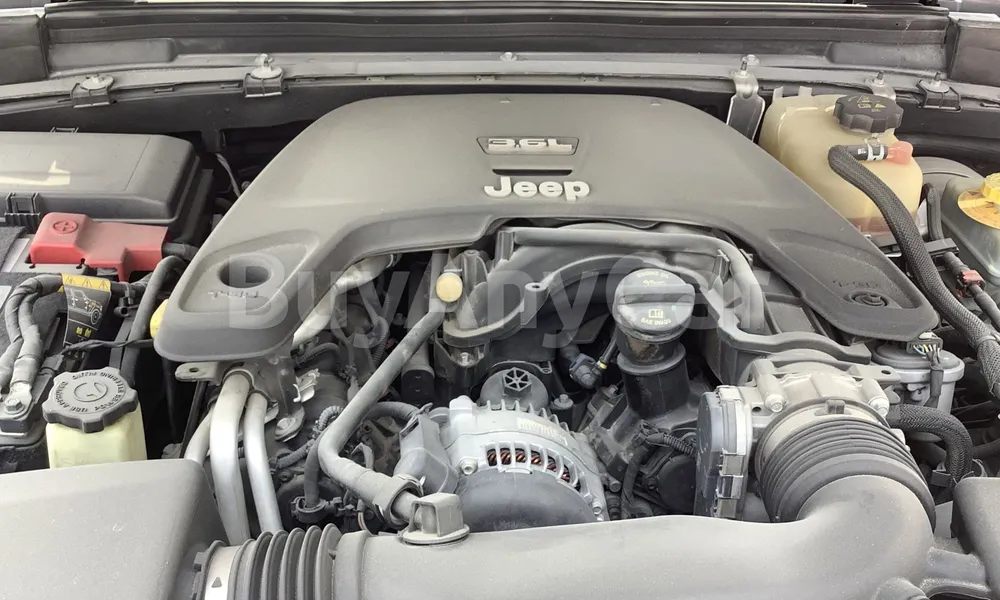 Vehicle photo 5