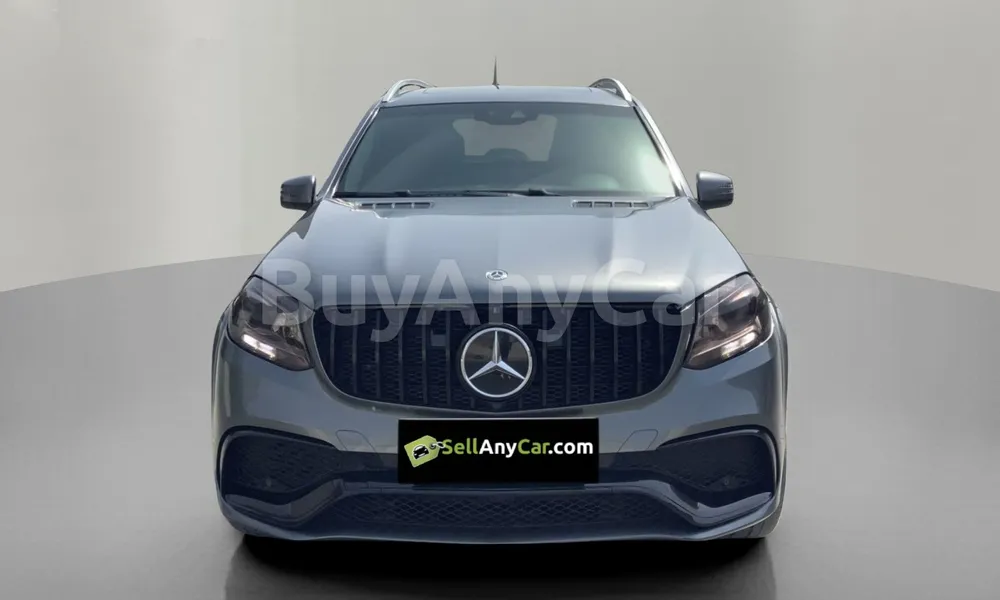 Vehicle photo 1