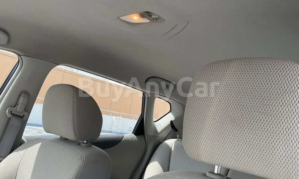 Vehicle photo 9