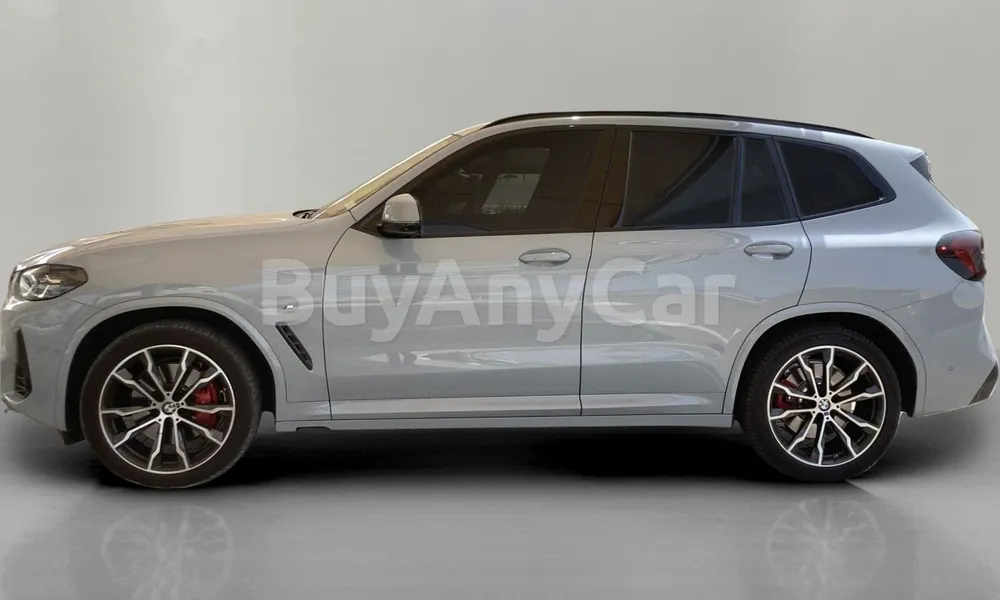 Vehicle photo 4