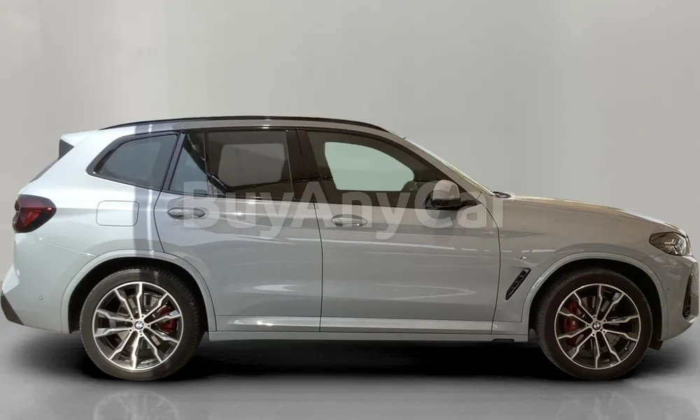 Vehicle photo 3