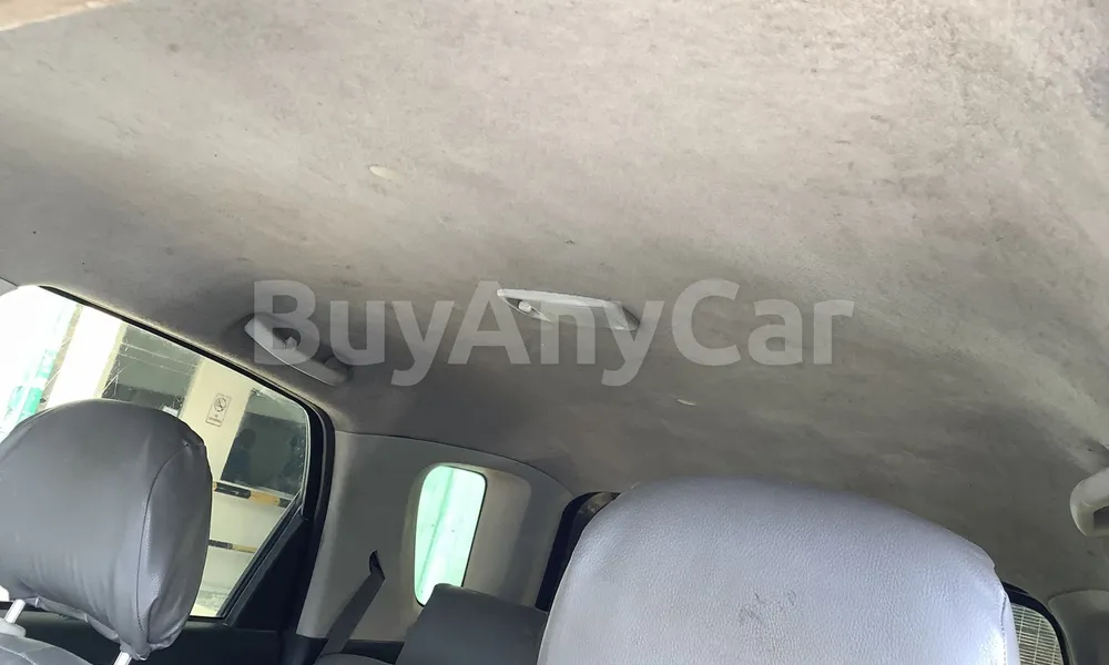 Vehicle photo 9