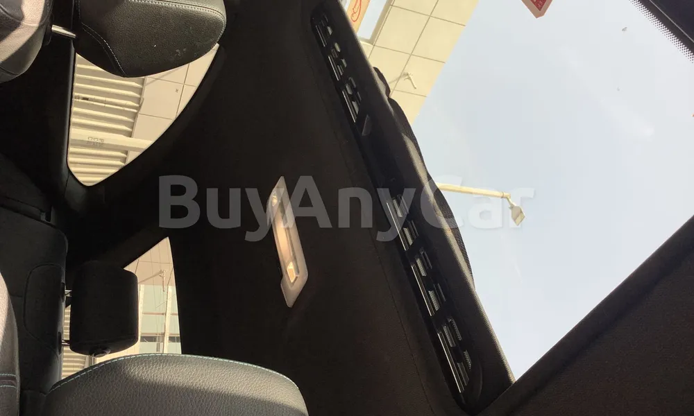 Vehicle photo 7