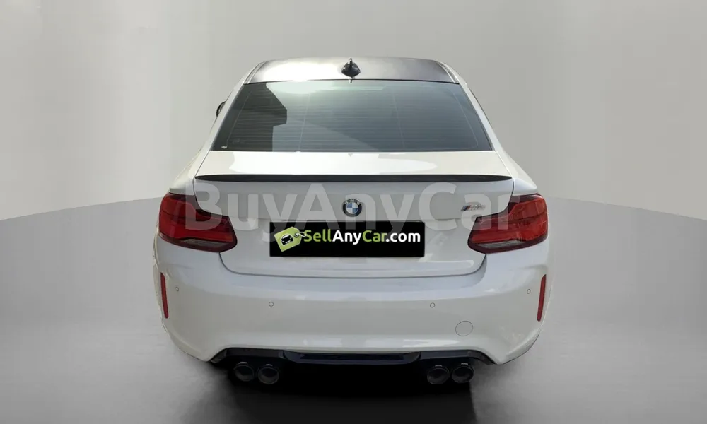 Vehicle photo 2