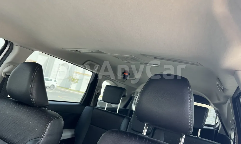 Vehicle photo 8
