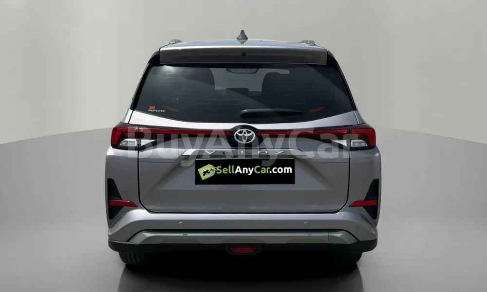 Vehicle photo 2
