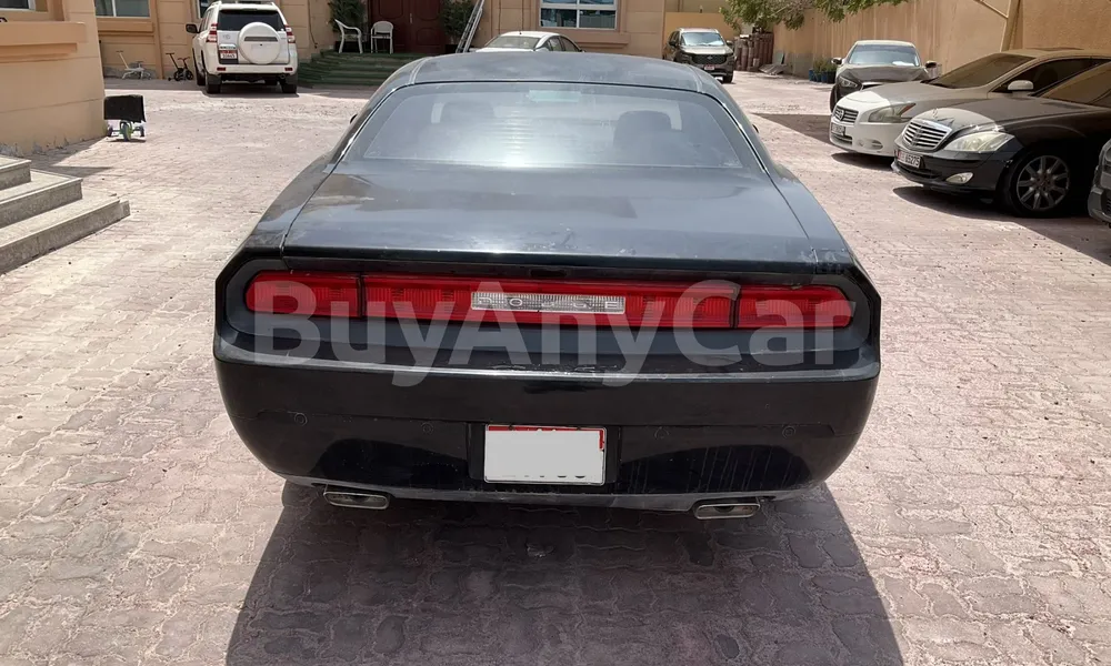 Vehicle photo 2