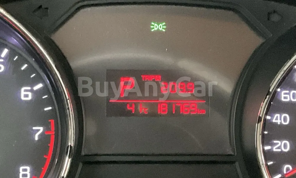 Vehicle photo 6