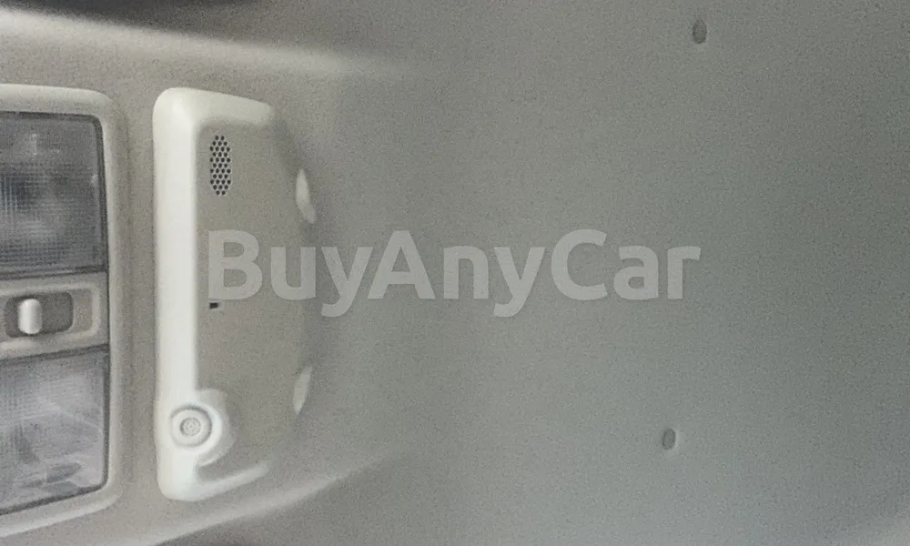 Vehicle photo 9