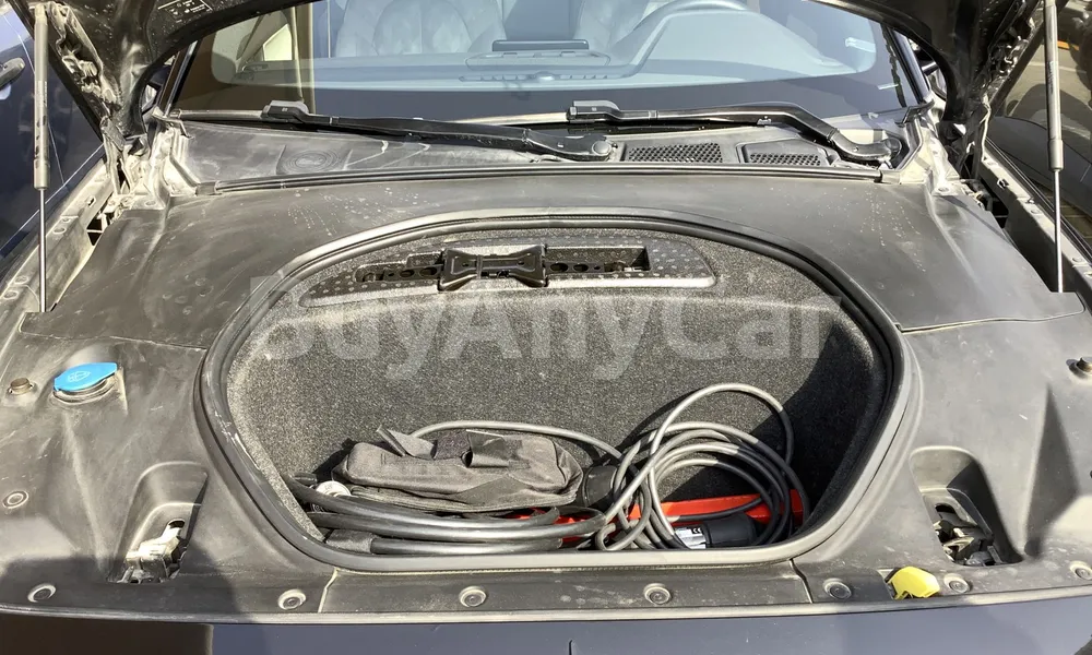 Vehicle photo 6
