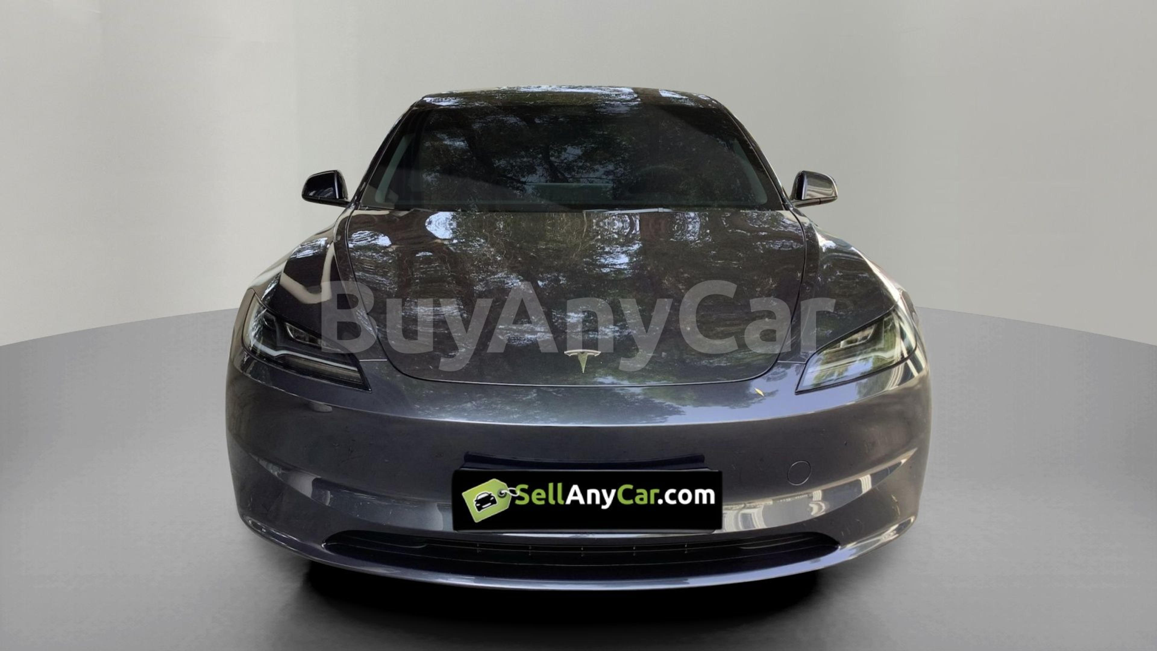 TESLA MODEL 3 2024