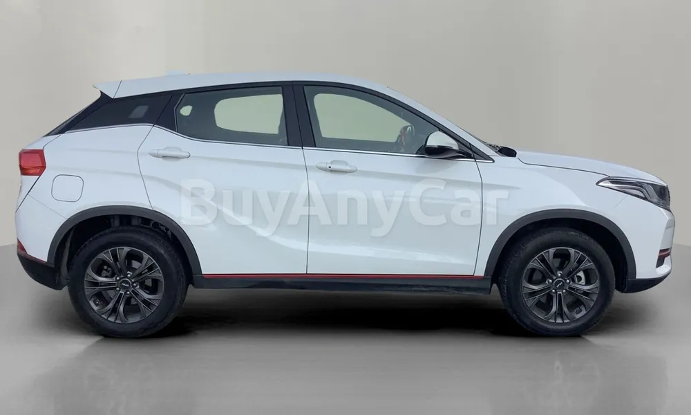 Vehicle photo 3