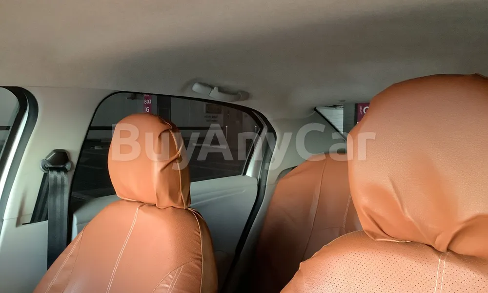 Vehicle photo 9