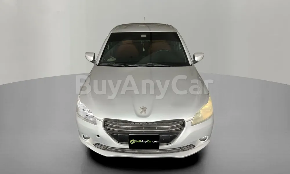 Vehicle photo 1