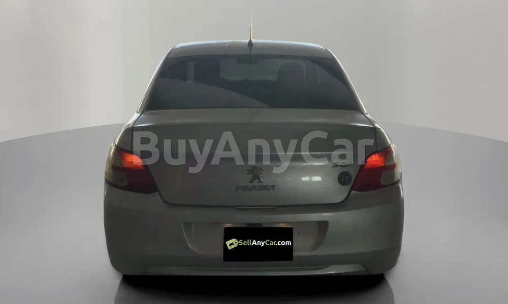 Vehicle photo 2