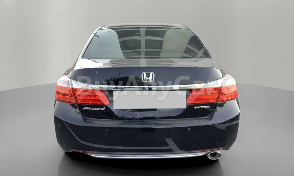 Vehicle photo 2