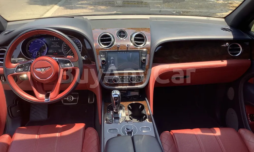 Vehicle photo 8