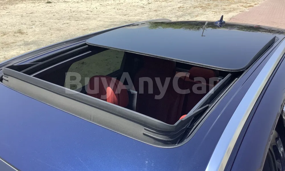 Vehicle photo 5