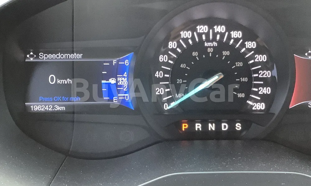 Vehicle photo 9
