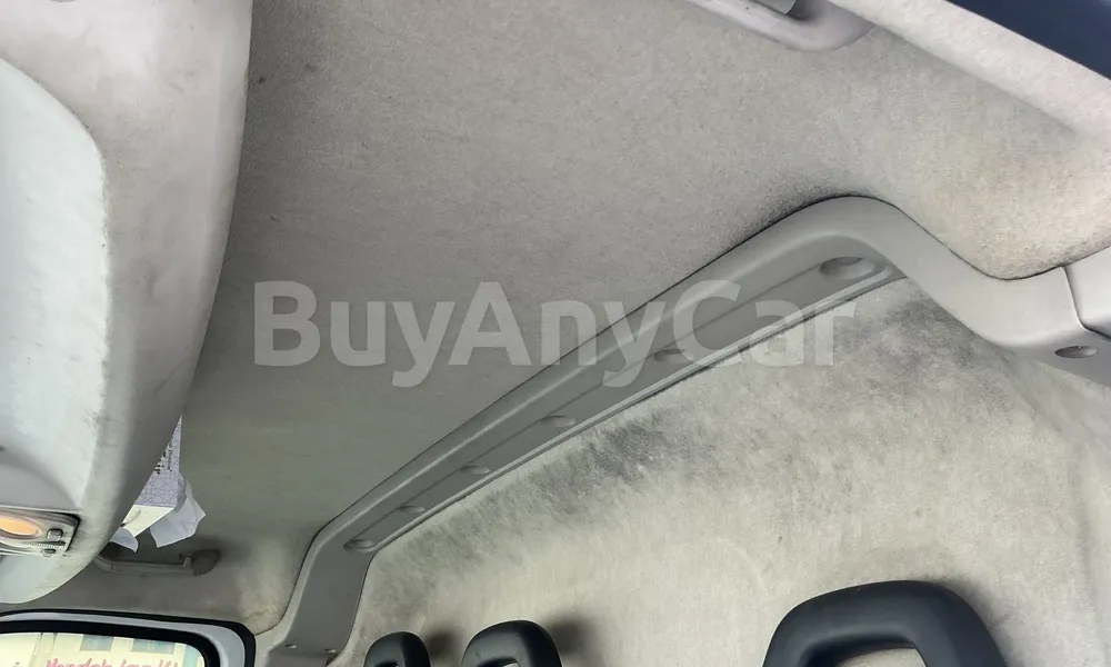 Vehicle photo 8
