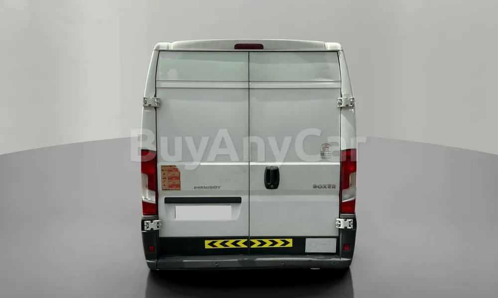 Vehicle photo 2