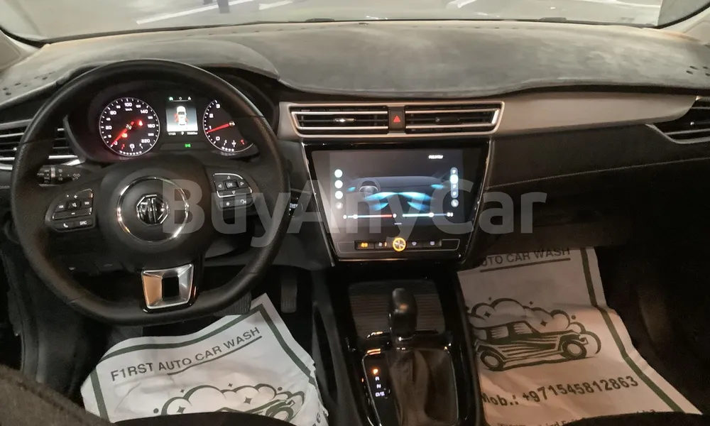 Vehicle photo 7