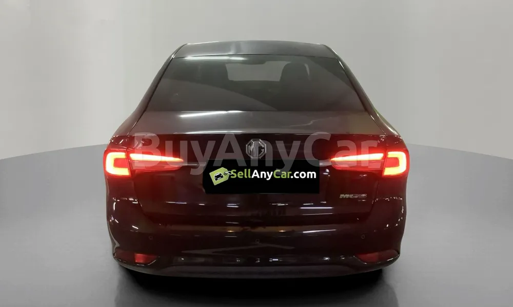 Vehicle photo 2