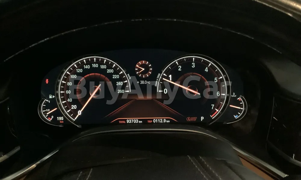 Vehicle photo 7