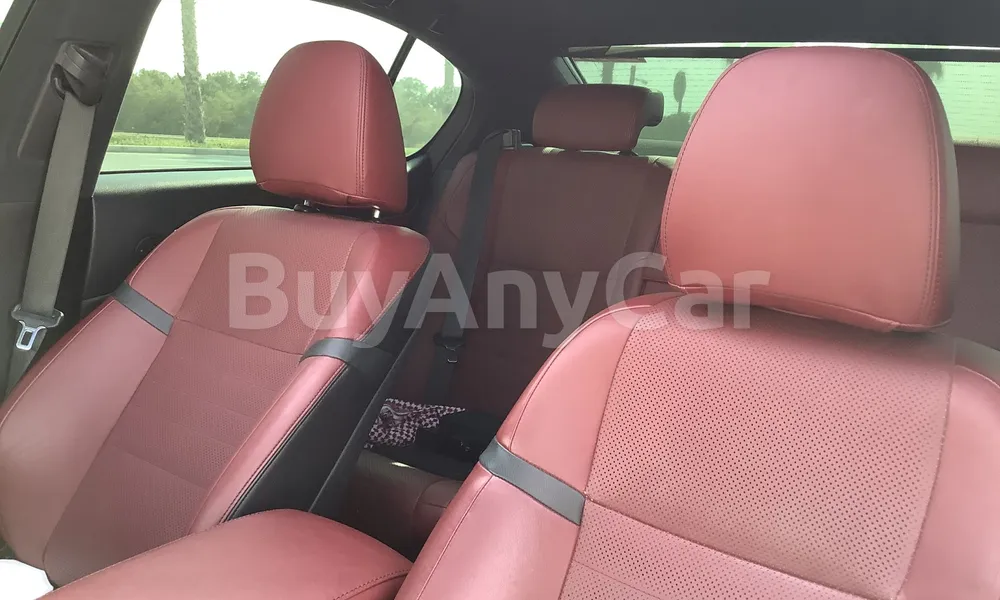 Vehicle photo 9